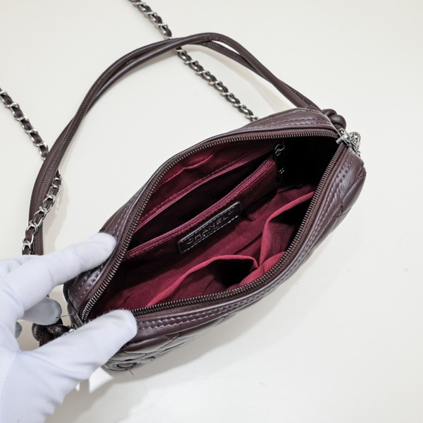 シャネルバッグ着用イメージ